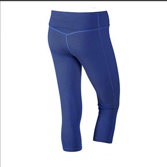 Nike Women’s Dri-Fit Legend 2.0 Capri Size S - Picture 3 of 8